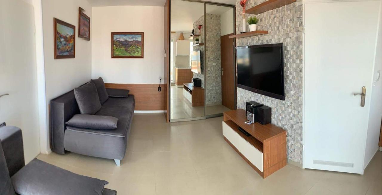 Appartamento Golden View Przy Samym Morzu Plazy Primorsko Esterno foto